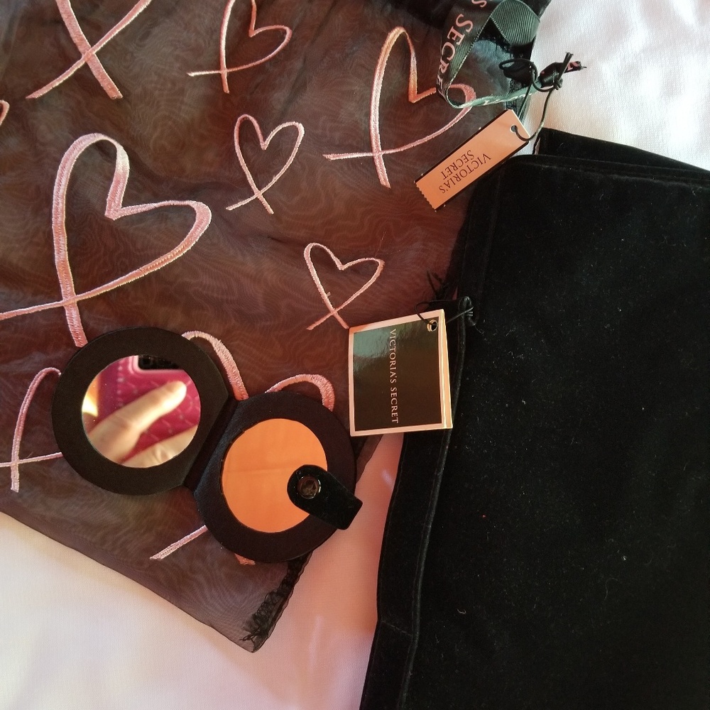 Victoria's Secret Velvet Case w/bag - Picture 4 of 4
